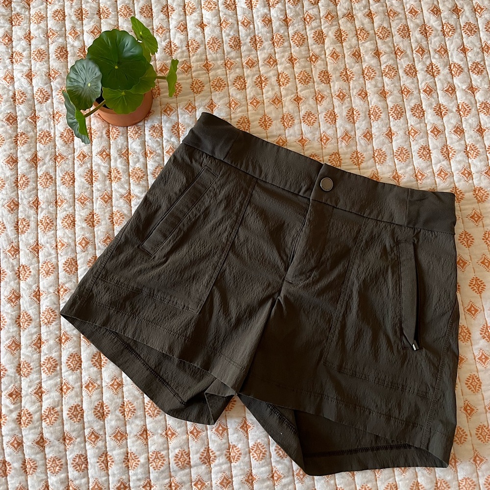 Athleta grey shorts